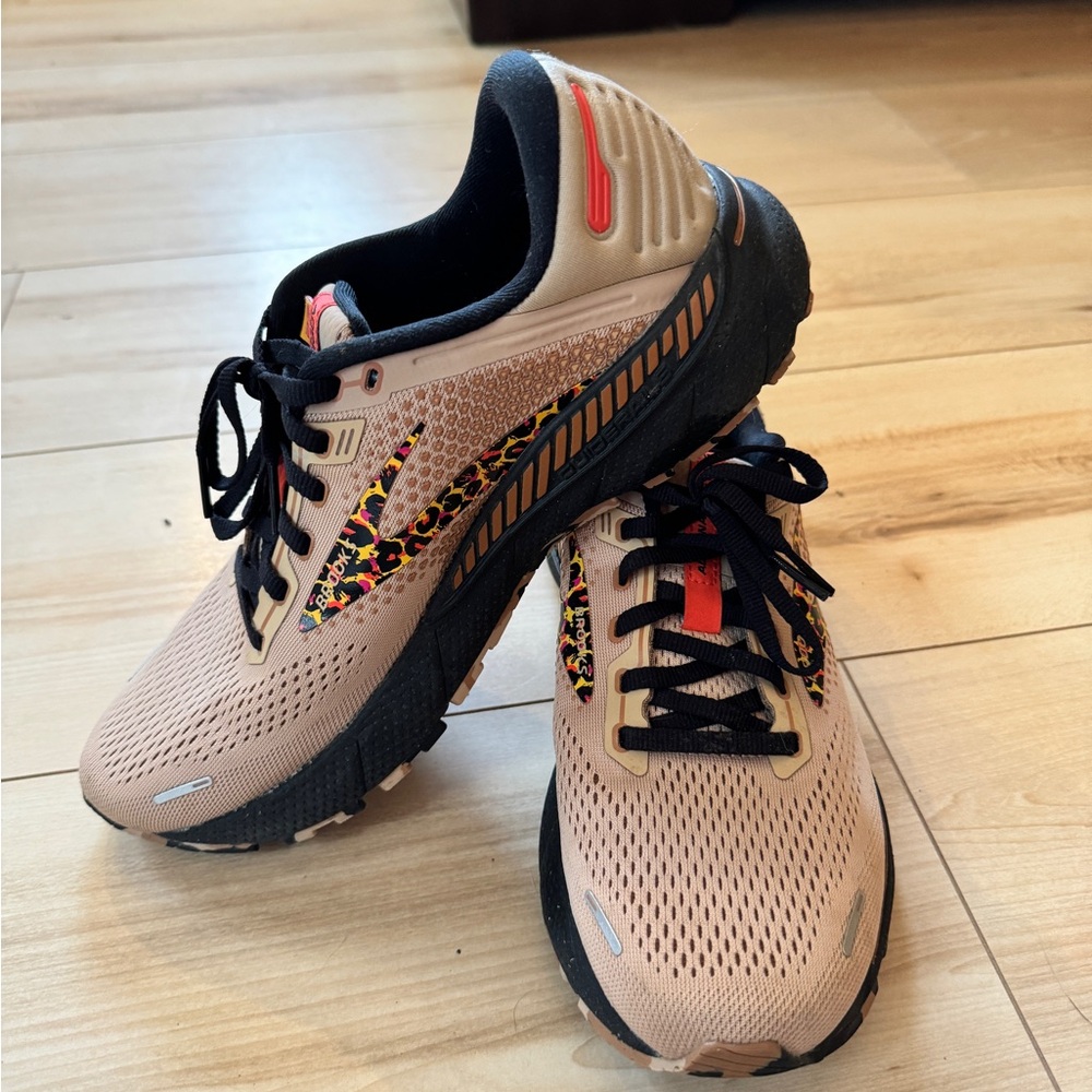 Brooks running sneakers size 9.5